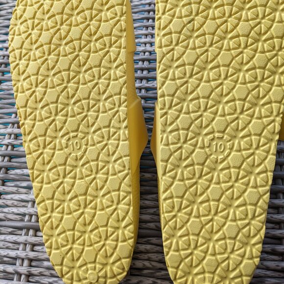 NWOT Women's Yellow EVA Two Band Footbed Slide Sandals - Shade & Shore size 10 - Picture 3 of 4